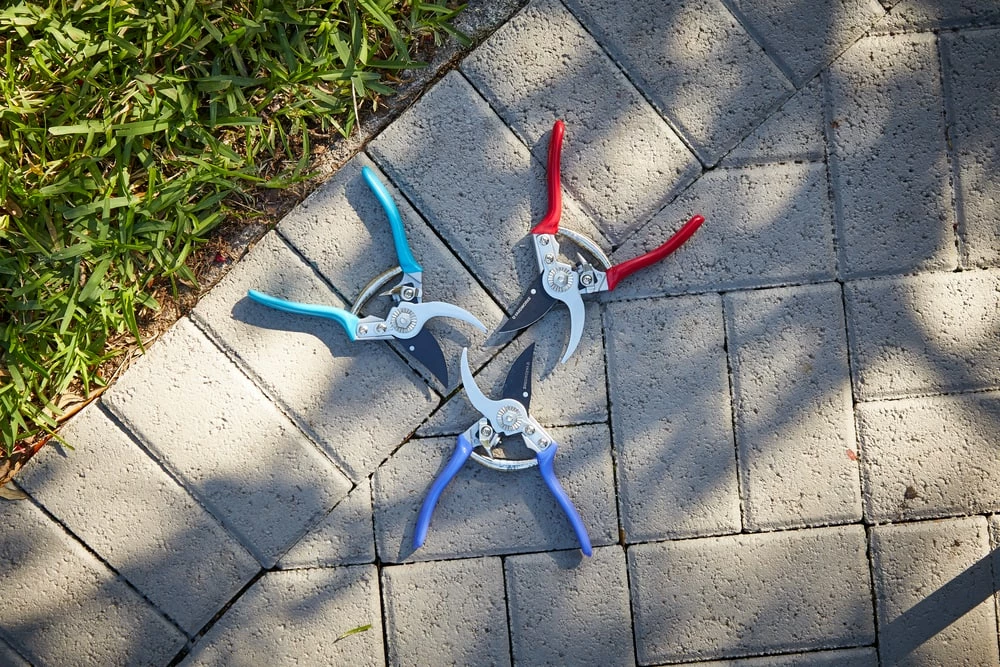 Yardworks Coloured Pruner - Image 8