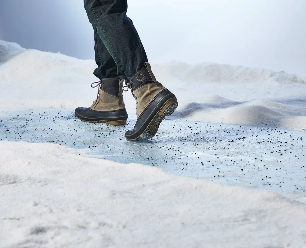 Yardworks LavaTrax Traction Aid For Icy Surfaces, 4.5-kg - Image 5