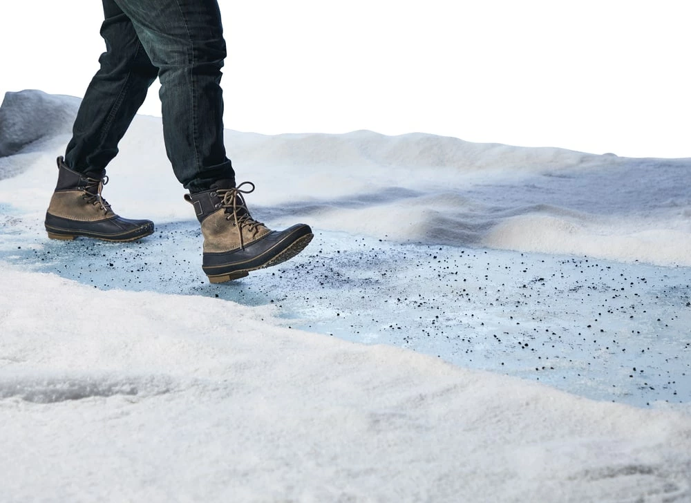 Yardworks LavaTrax Traction Aid For Icy Surfaces, 4.5-kg - Image 4